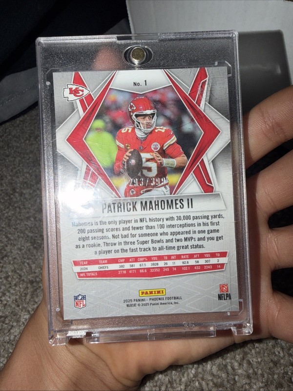 2025 Panini Phoenix - Patrick Mahomes II #1 Red Hyper /399 view 2
