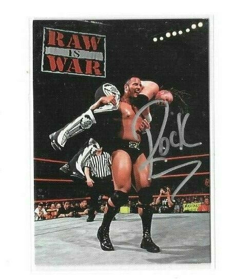 THE ROCK DWAYNE JOHNSON 1998 WWF SUPERSTARZ AUTOGRAPHED ROOKIE CARD CERTIFIED