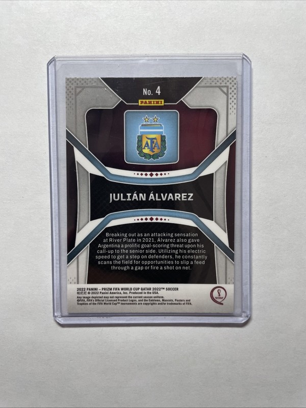 2022 Panini Prizm FIFA World Cup Qatar 2022 Julian Alvarez #4 (RC) view 2