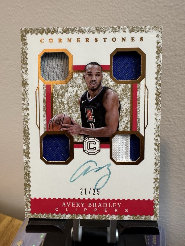 2017 Panini Cornerstones Quad Relic Avery Bradley Auto Jersey Patch 21/25 C-ABL