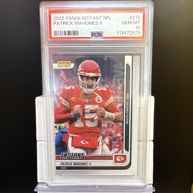 Panini 2022 Instant NFL Patrick Mahomes II #272 PSA 10 /1489 Chiefs