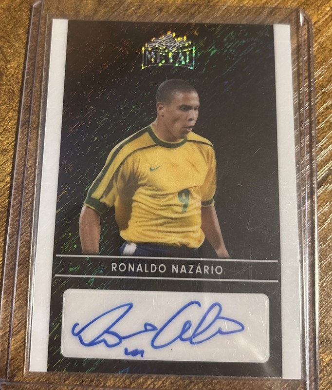 2024 LEAF Metal AUTO  Ronaldo Nazario /5 Awesome Autograph !!