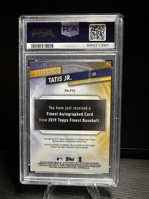 2019 Topps Finest - Autographs Fernando Tatís Jr. #FA-FTJ Green  /99  (RC) PSA 9 view 2