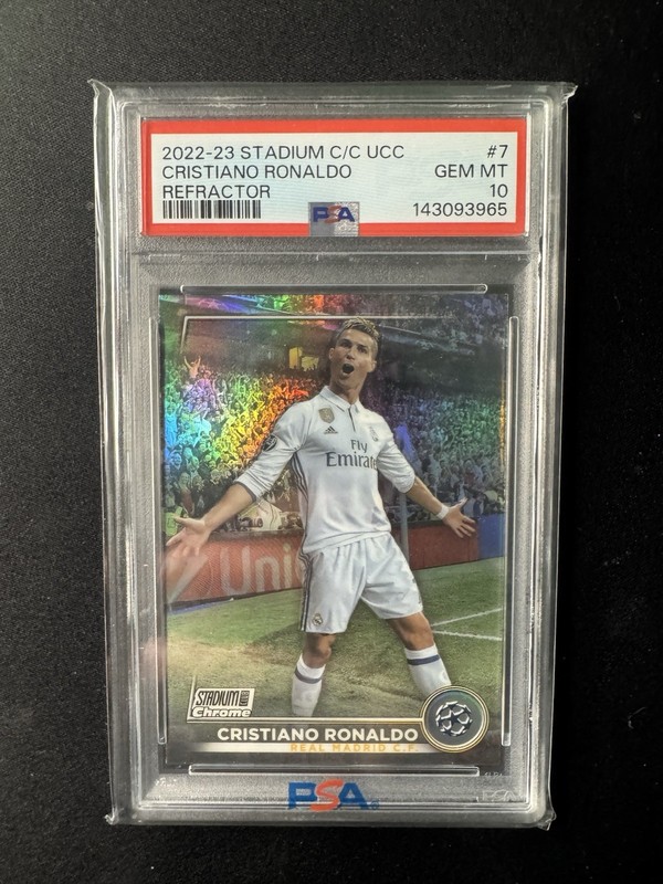 2022-23 Topps Stadium Club Chrome UEFA Refractor Cristiano Ronaldo PSA 10