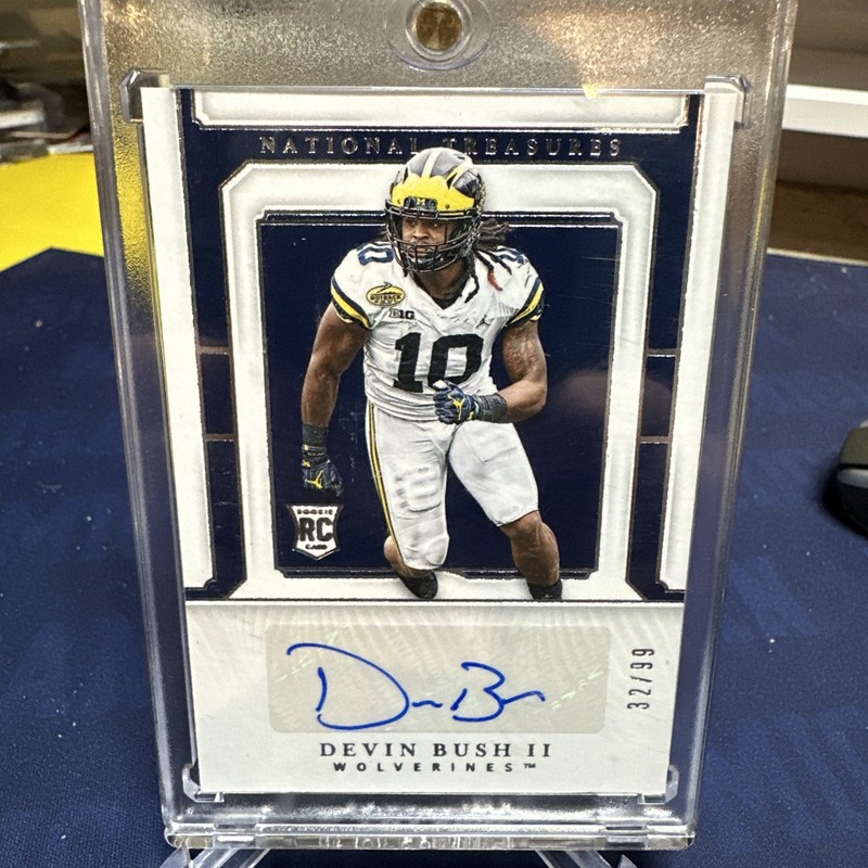 2019 Panini National Treasures Collegiate Devin Bush Auto  RC #32/99