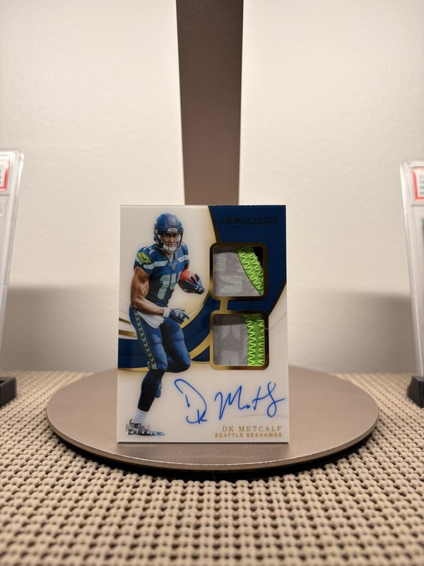 2019 Immaculate DK Metcalf Rookie Card Patch Auto #/99 Gold RPA ! No reserve!