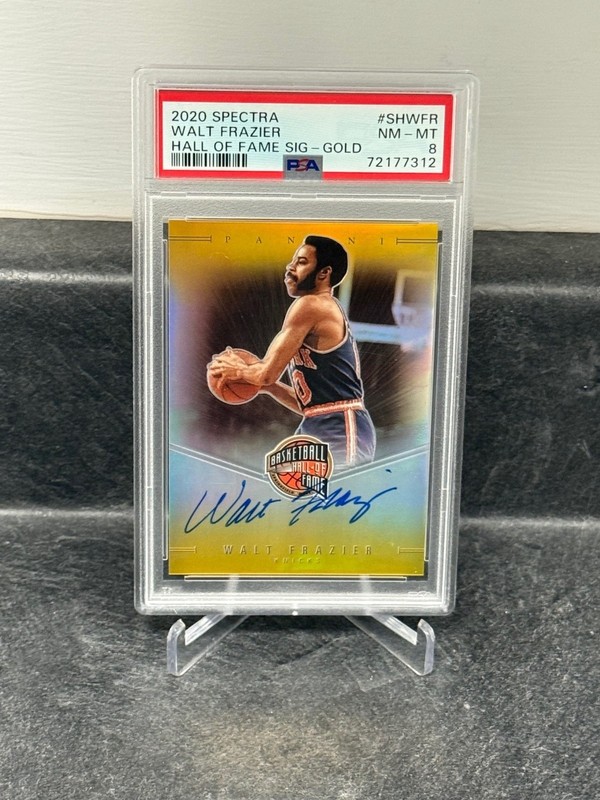 2020-21 Panini Spectra Walt Frazier HOF GOLD PRIZM Auto 7/10 PSA 8 Knicks