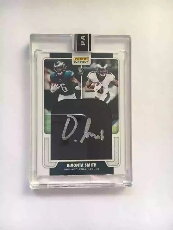 2021 PANINI NFL INSTANT HOME & AWAY AUTO/PATCH RC DeVONTA SMITH EAGLES #8/10🔥