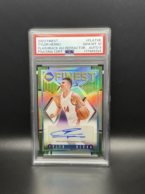 2023-24 Topps Finest - Flashback Autographs Tyler Herro #FLA-THE Refractor PSA10