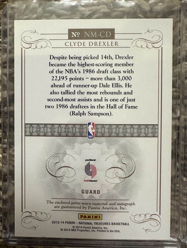 2013-14 National Treasures Basketball Clyde Drexler Game Used Patch Auto #20/25  view 2