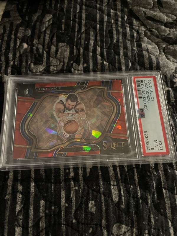 2022 POP 1👈PANINI SELECT🏀LUKA DONCIC#251*RED CRACKED ICE”PSA 9👈*ONLY 3 HiGHER view 2