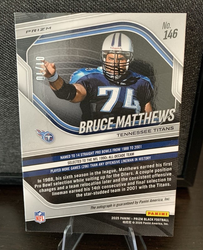 2025 Prizm Black Bruce Matthews Gold Auto 1/10 First Print #146 view 2