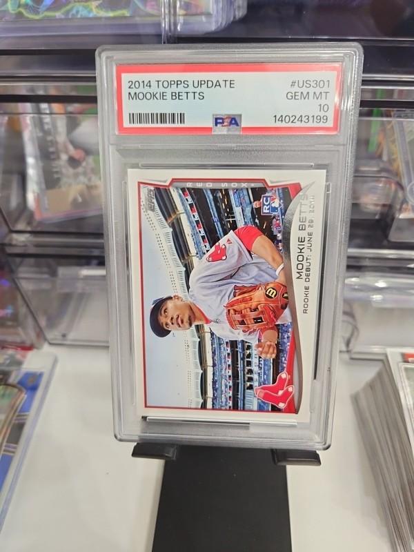 2014 TOPPS UPDATE #US301 MOOKIE BETTS RC RED SOX PSA 10