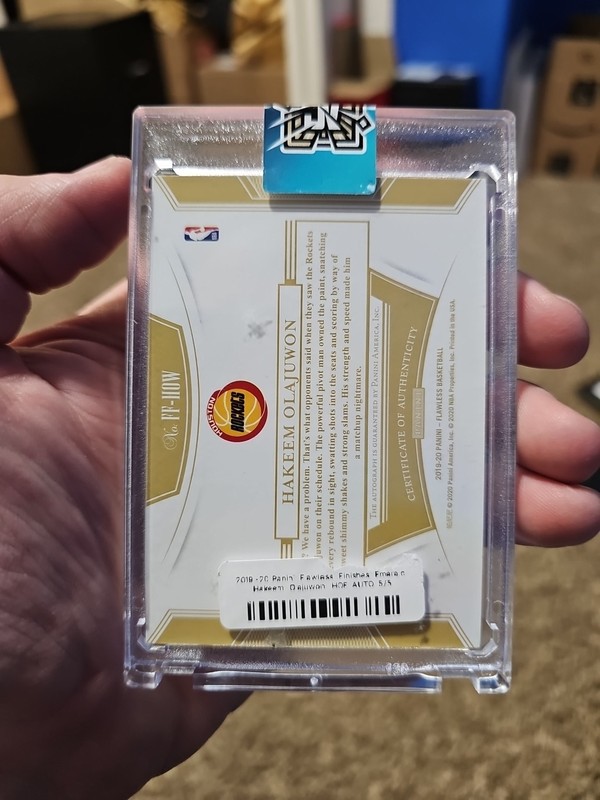 2019-2020 Flawless Hakeem Olajuwon Emerald Auto view 2