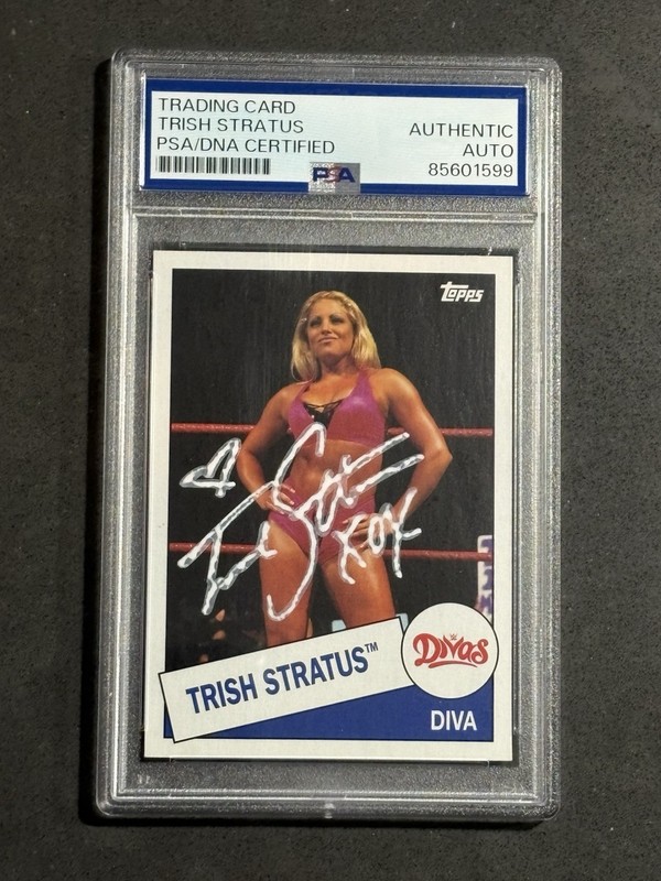 TRISH STRATUS 2015 TOPPS HERITAGE WWE SIGNED AUTOGRAPHED CARD PSA/DNA CERTIFIED