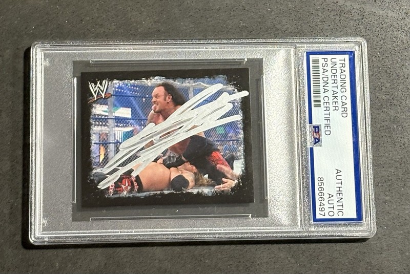 UNDERTAKER 2009 TOPPS WWE RIVALS SIGNED AUTOGRAPHED CARD PSA/DNA CERTIFIED