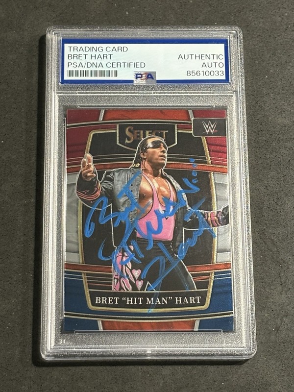 BRET HART 2022 PANINI SELECT WWE RED & BLUE SIGNED AUTOGRAPHED CARD PSA/DNA