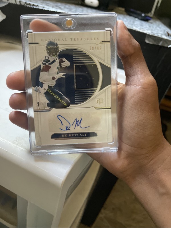 2021 Panini National Treasures DK Metcalf Patch Auto /99 Seahawks