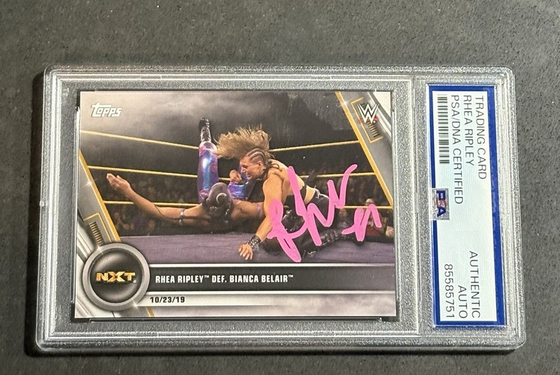 RHEA RIPLEY 2020 TOPPS WWE WOMEN’S DIVISION SIGNED AUTOGRAPHED CARD PSA/DNA