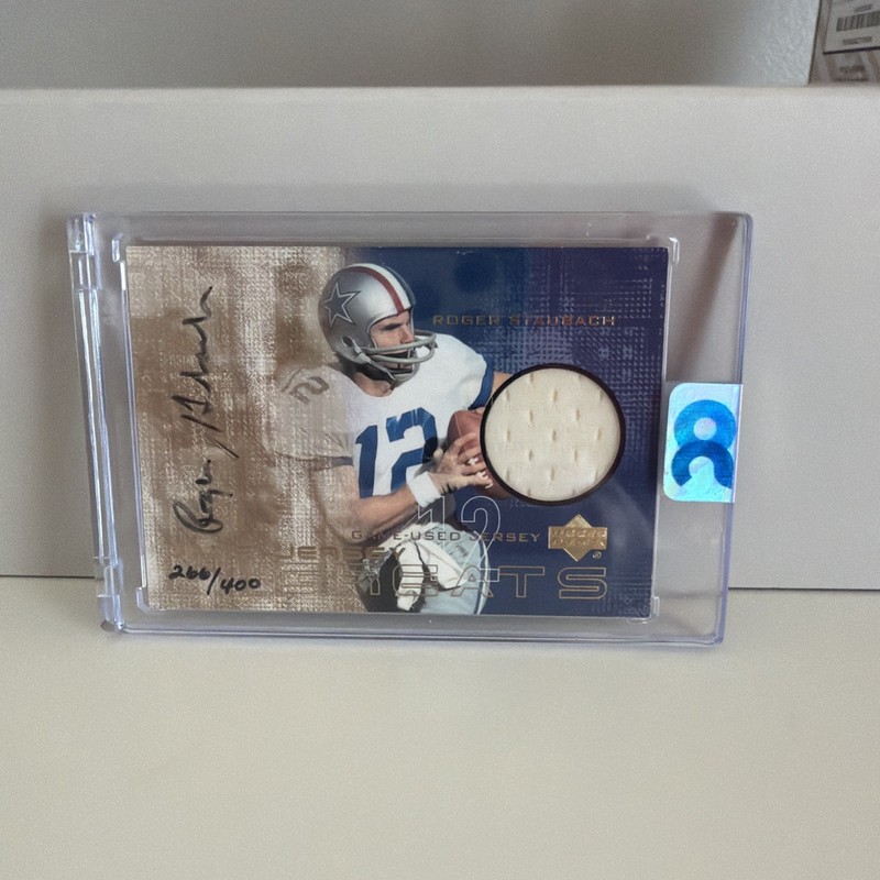 2000 Upper Deck Legends / Roger Staubach ON-CARD AUTO / GAME-USED PATCH 138/400
