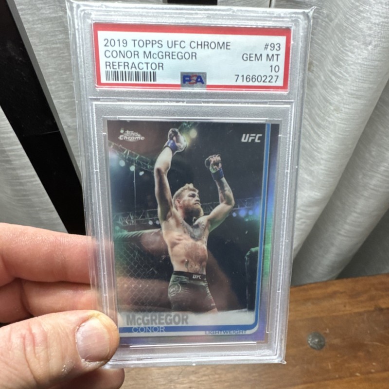 Topps UFC Chrome Conor McGregor Refractor #93 PSA 10 Mixed Martial Arts