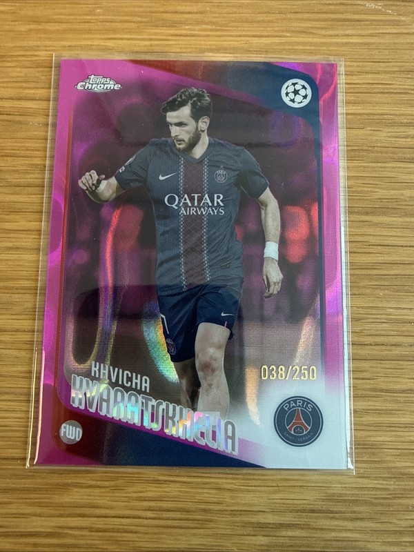 2025-26 Topps Chrome UCC Khvicha Kvaratskhelia Pink Lava /250 PSG
