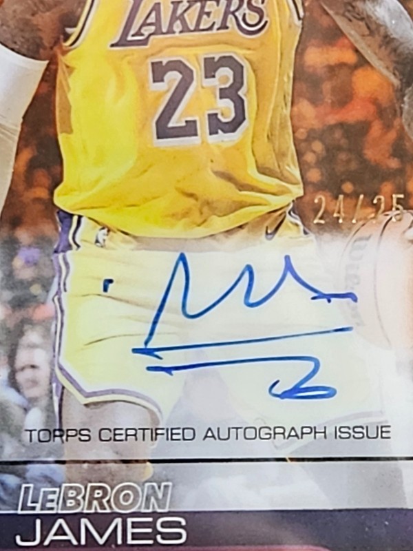 2025-26 Topps Chrome Autograph LEBRON JAMES Refractor Orange Parallel PSA9 view 2