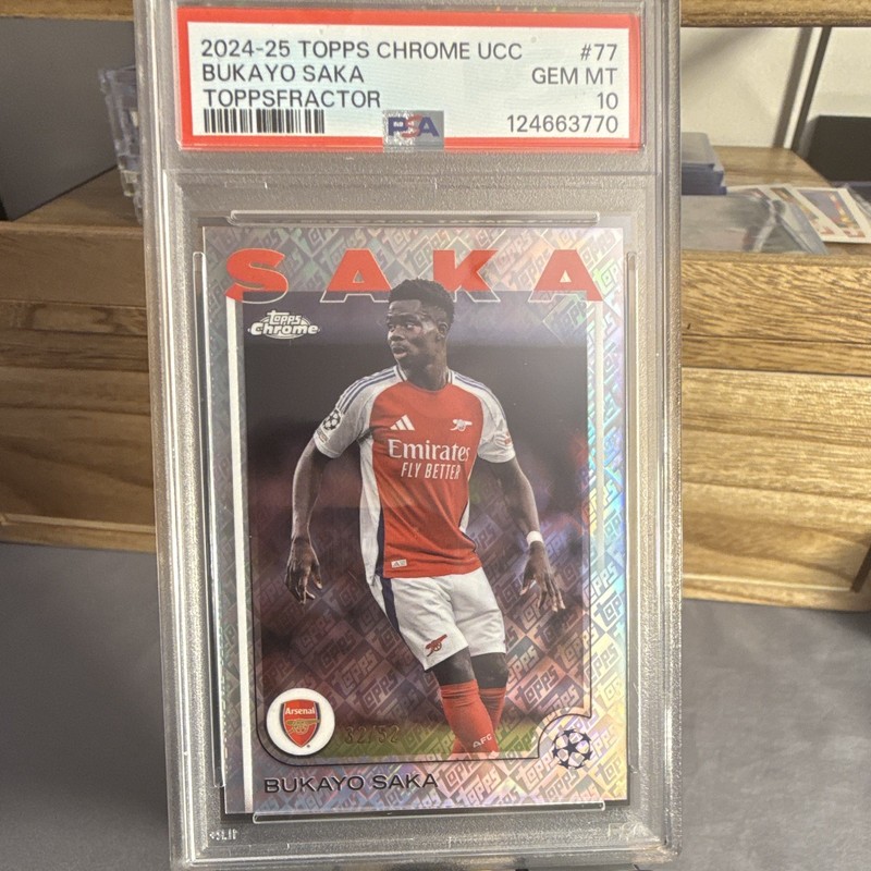 Topps Chrome UCC Bukayo Saka #77 Toppsfractor /52 PSA 10 Arsenal