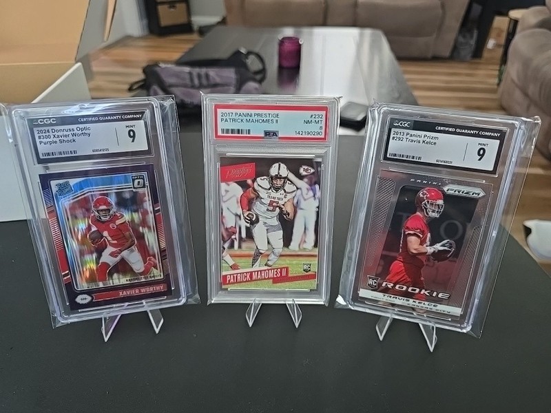 Patrick Mahomes Rc Psa, Travis Kelce RC CGC 9, Xavier Worthy RC CGC 9 Lot Of 3