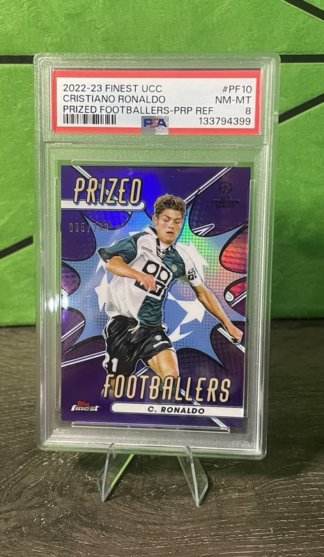 2022-23 Topps Finest UCC - Prized Footballers Cristiano Ronaldo Purple Ref /299