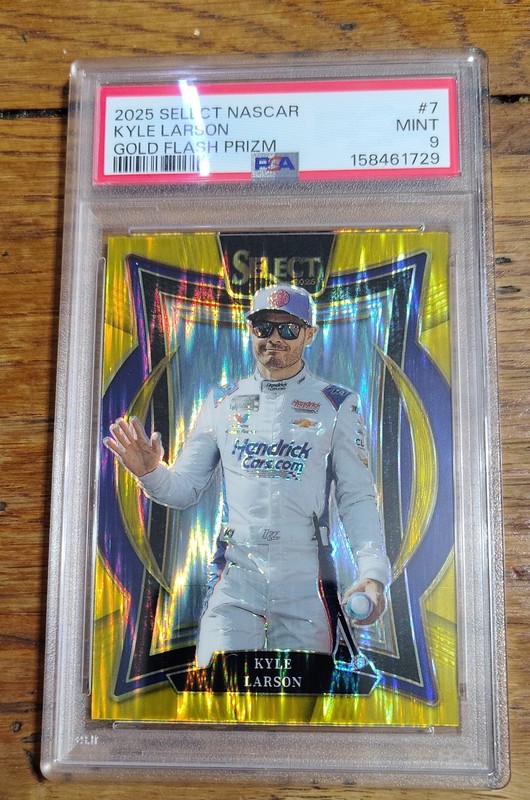 2025 Panini Select - Grandstand Kyle Larson, Kyle Larson #7 Gold Prizm /10