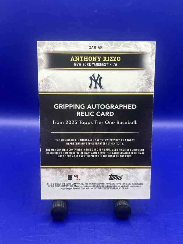 2025 Topps Tier One Anthony Rizzo Gripping Auto Game-Used Relic 09/10 Yankees view 2