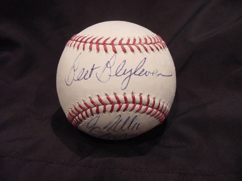 BEAUTIFUL Bert Blyleven, Jason Kubel & Jessie Crain Auto OML Game Used Baseball!