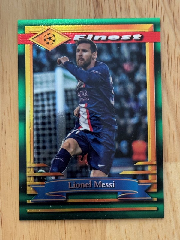 2022-23 Topps Finest Flashbacks UEFA - LIONEL MESSI #30