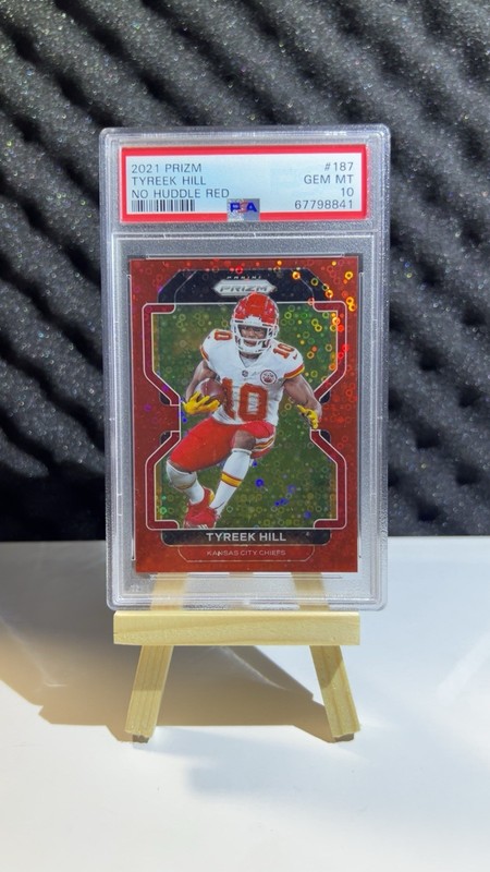 2021 Panini Prizm - Tyreek Hill No Huddle Red Disco /50 - PSA 10 (BACK TO KC?)
