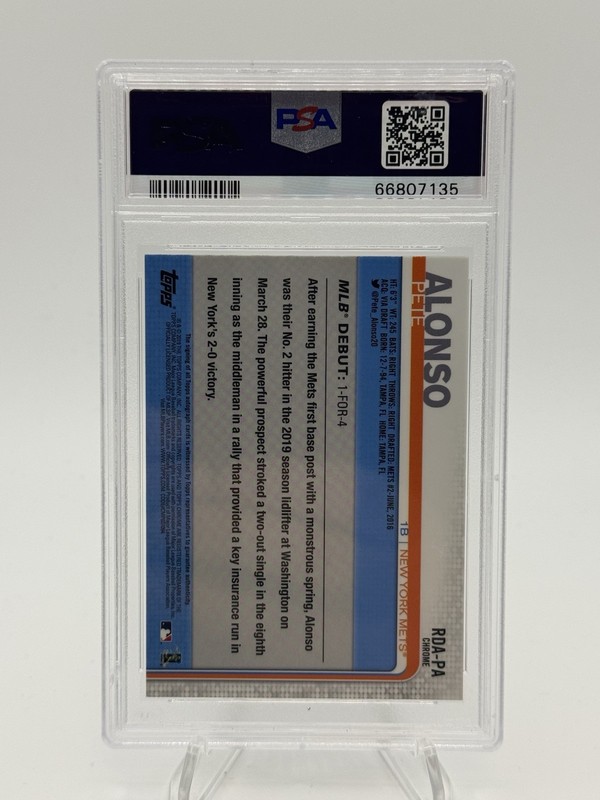 2019 Topps Chrome Update Series Rookie Debut Refractor Auto Pete Alonso PSA 9 view 2