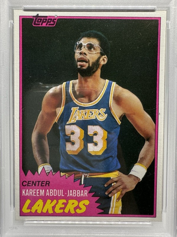 1981 Topps - Kareem Abdul-Jabbar #20 NBA LAKERS - PSA NM-MT 8 view 2