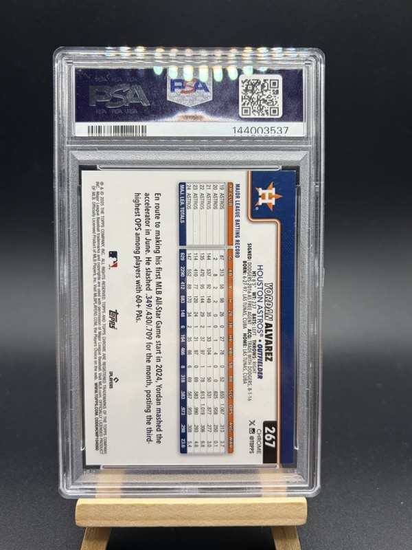 2025 Topps Chrome #267 Yordan Alvarez Orange Speckle Image Variation /25 PSA 8 view 2