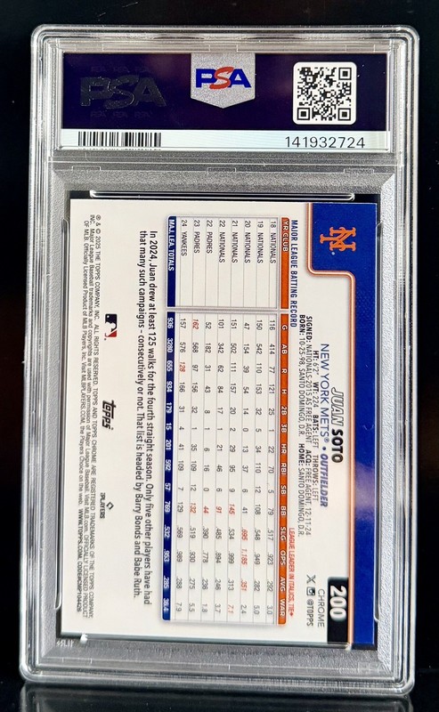 2025 Topps Chrome Juan Soto #200 Blue Lava Refractor /150 PSA 9 Mint NY Mets