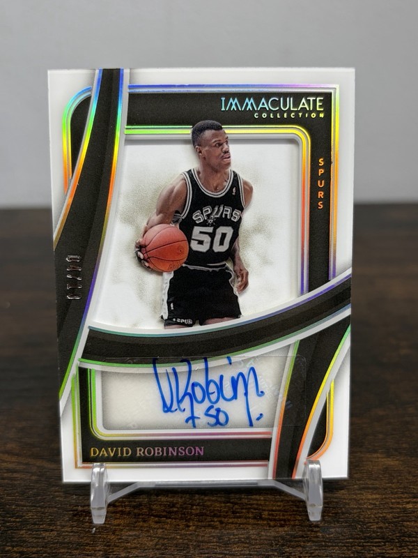 2023-24 Immaculate Shadowbox David Robinson Auto Gold /10 Spurs