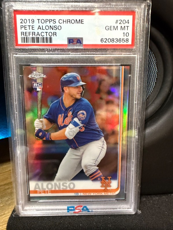 2019 Topps Chrome Pete Alonso Refractor Rookie Card #204 PSA 10 view 1