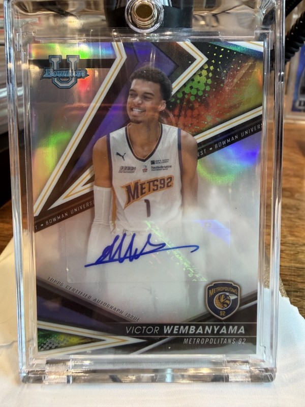 2022-23 VICTOR WEMBANYAMA BOWMAN UNIVERSITY BEST REFRACTOR AUTO BOA-VW