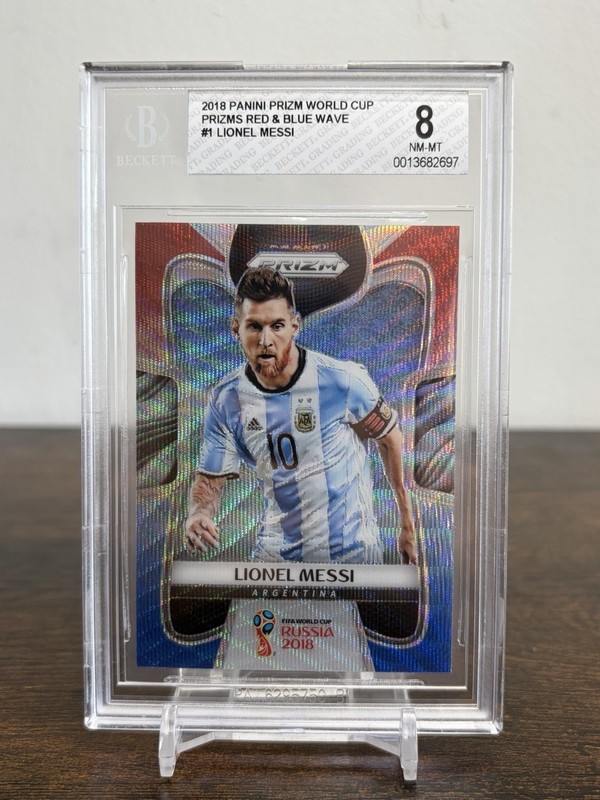 Panini 2018 Prizm World Cup Lionel Messi #1 Red Blue Wave Prizm Argentina BGS 8
