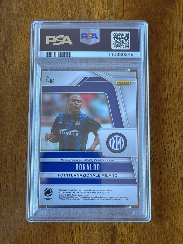 2025 Prizm FIFA Ronaldo Signature Auto PSA 10 Auto 10 #S-R9 view 2