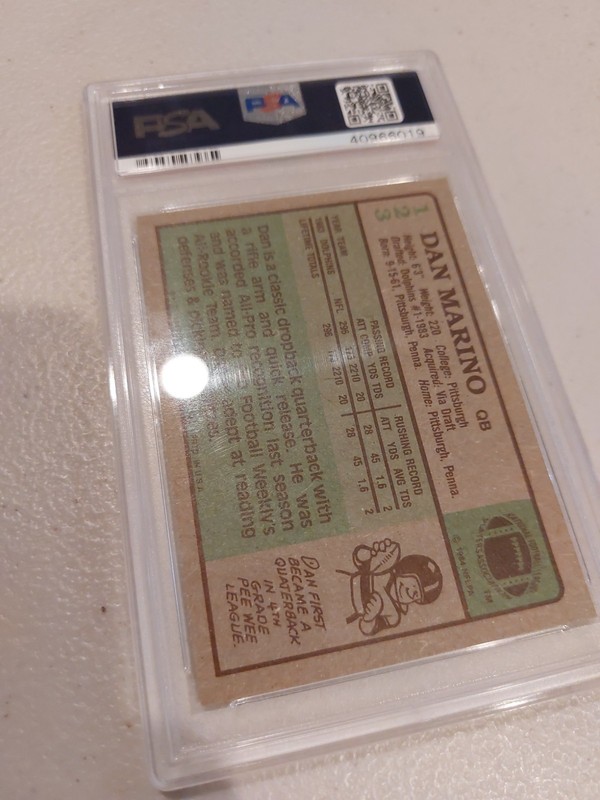 1984 Topps Dan Marino #123 PSA 9 MINT Rookie RC HOF view 2