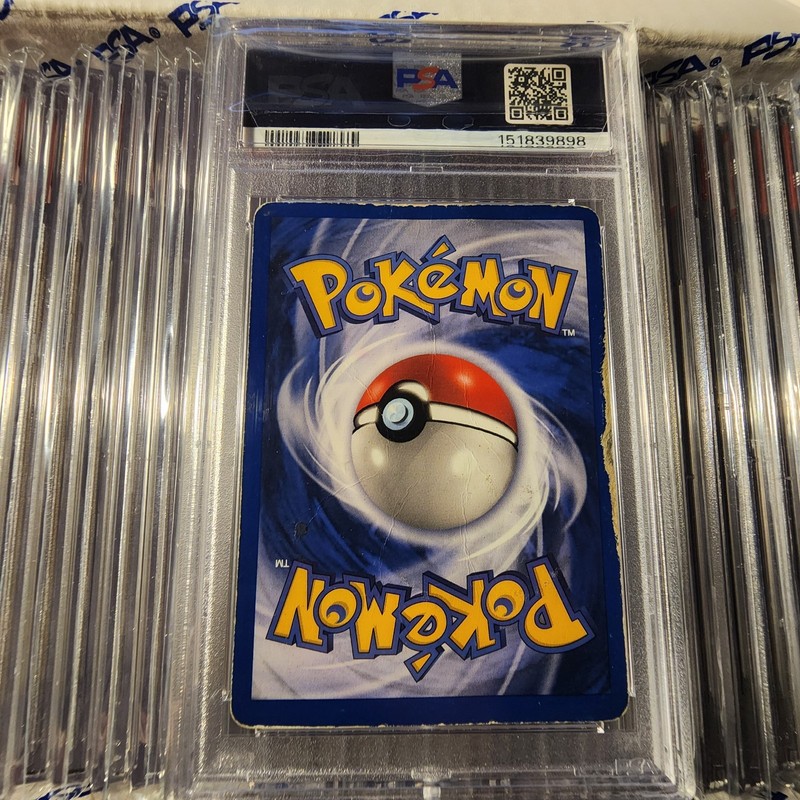 PSA 1 Poor Dark Charizard 21/82 Unlimited Non Holo - Team Rocket  WOTC - Vintage view 2