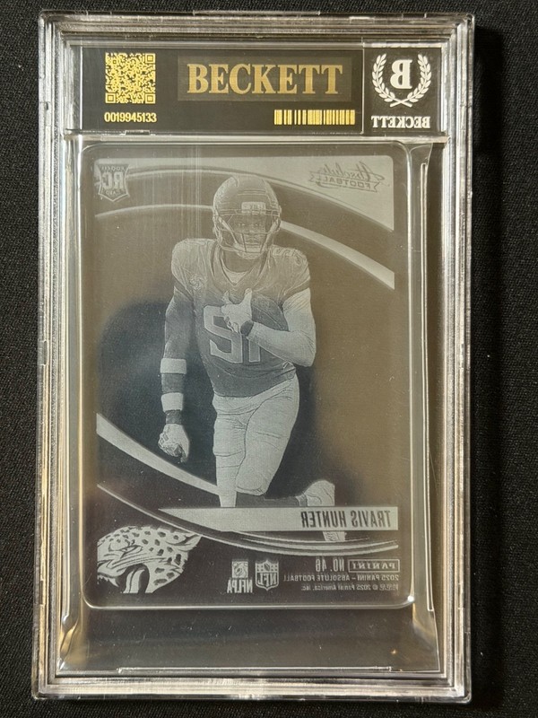 2025 Panini Absolute Glass Travis Hunter BGS PRISTINE 10 BLACK LABEL SSP RC POP1 view 2