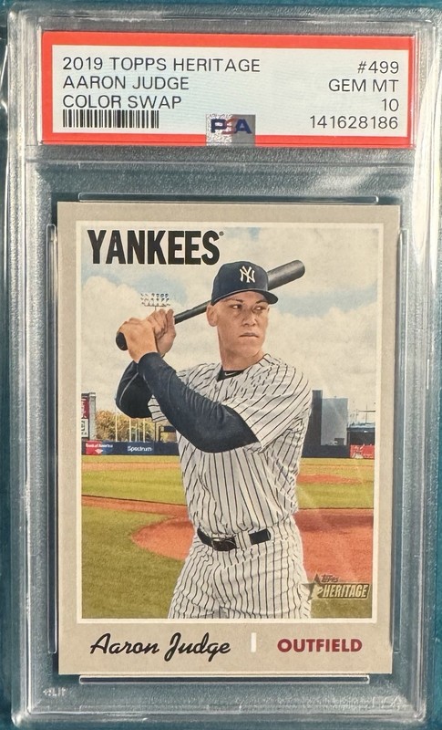 AARON JUDGE 2019 Topps Heritage TEAM NAME COLOR SWAP SPVar. #499 PSA 10 GEM MINT