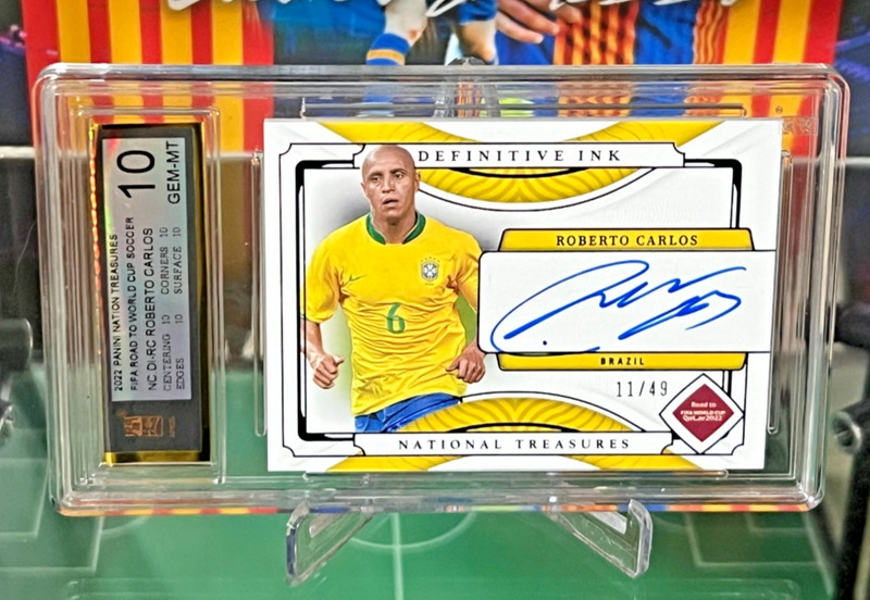 2022 National Treasures World Cup Roberto Carlos /49 Definitive Ink Auto 10 GEM