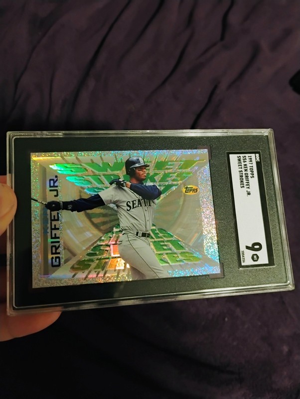 1997 Topps - Sweet Strokes Ken Griffey Jr #SS6 SGC 9 Rare Insert 